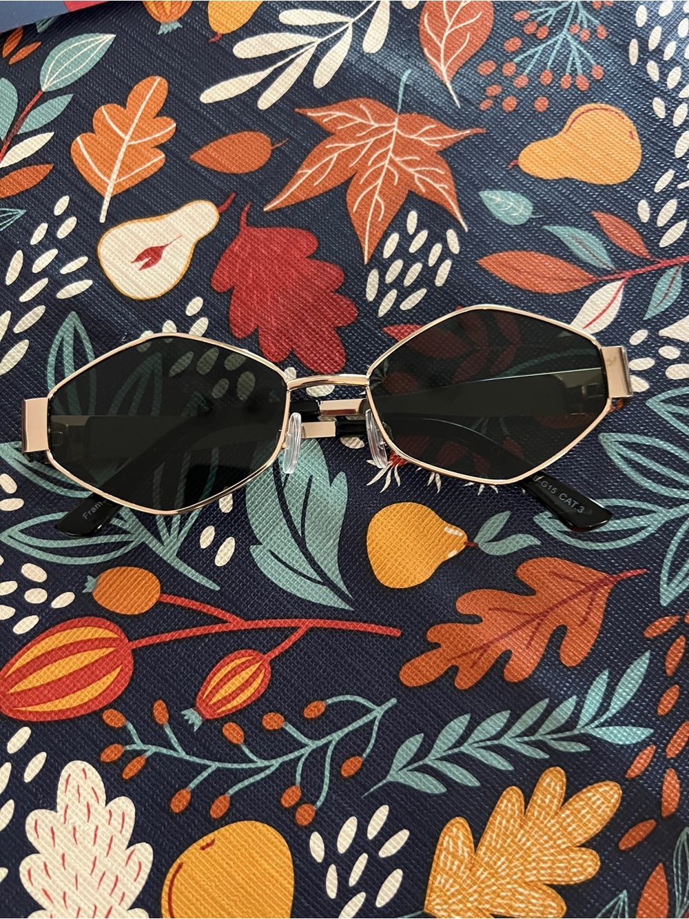 Women’s Black Geometric Sunglasses